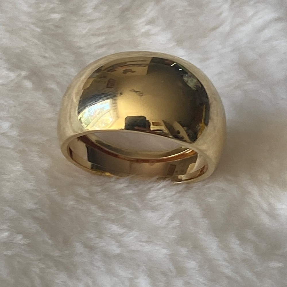 Elegant 14k Gold Dome Ring